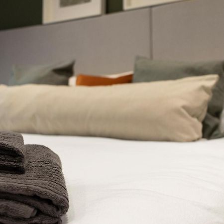 Luxe Courtyard Apartment For 4 Near Exeter City Centre Buitenkant foto