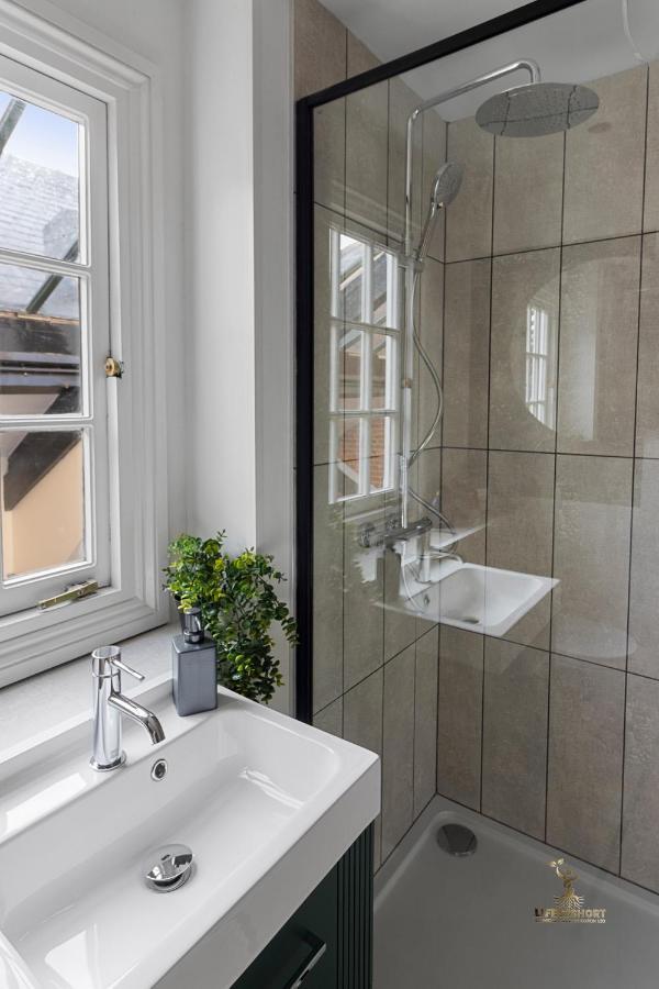 Luxe Courtyard Apartment For 4 Near Exeter City Centre Buitenkant foto